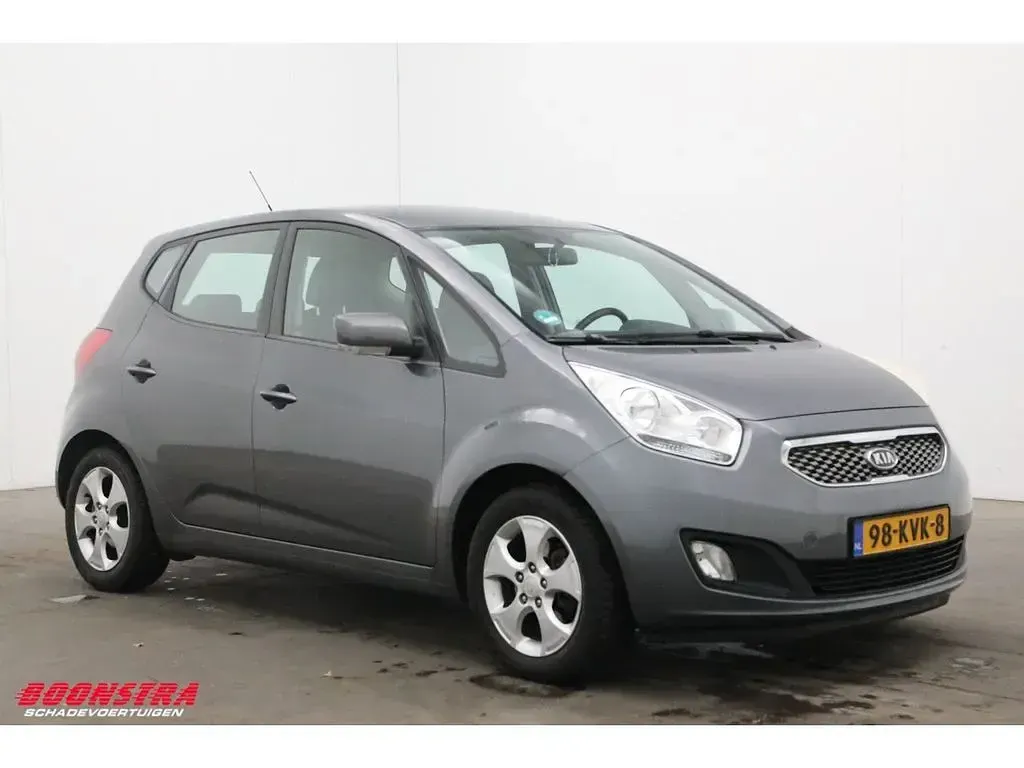 Gebraucht Kia Venga 126 PS (92 kW) 2010 Grau Kleinwagen