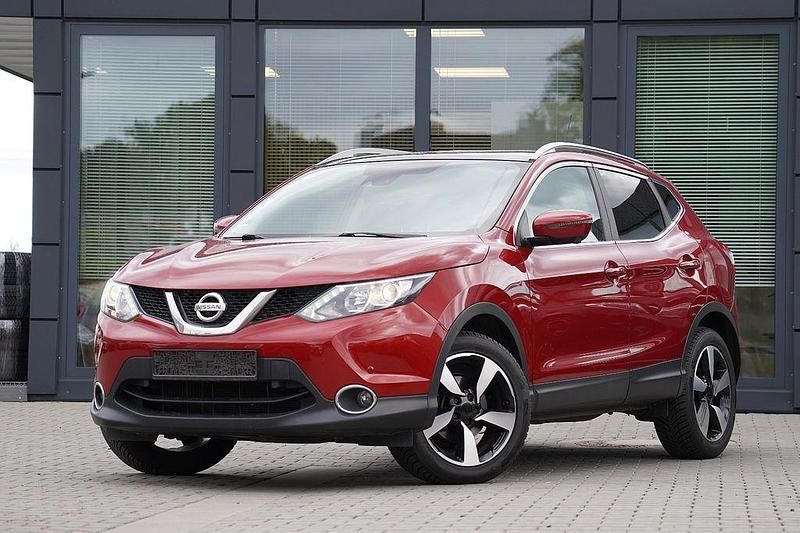 Rot Gebraucht 2017 Nissan Qashqai Tekna SUV | 13.450 € (Fairer Preis) - Bild 1/4