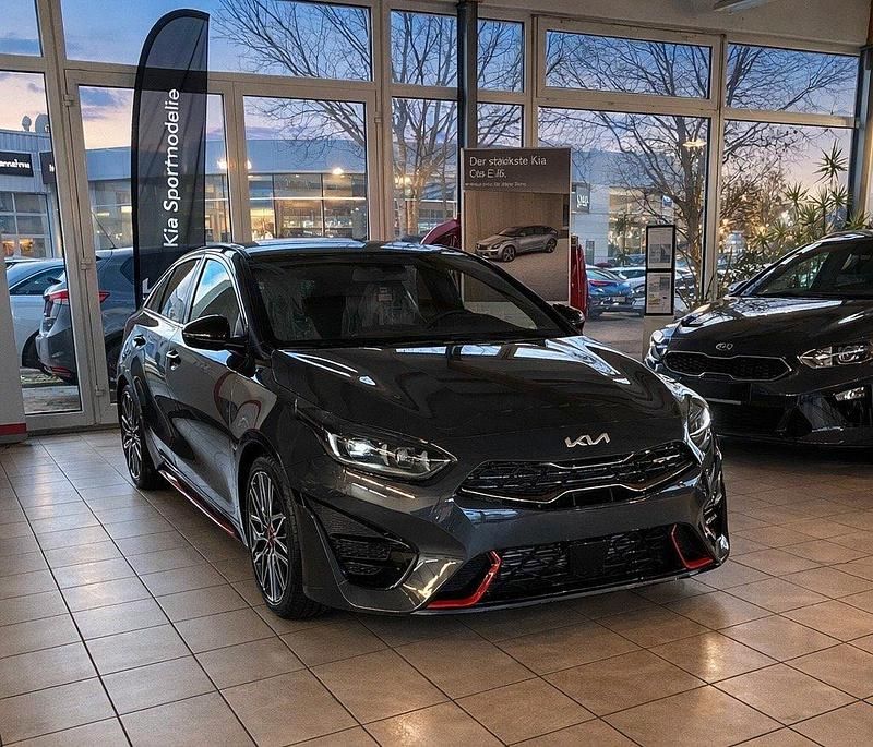 Gebraucht Kia ProCeed GT 204 PS (150 kW) 2022 Grau Kombi