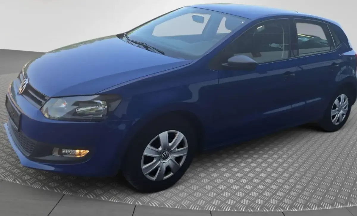 Gebraucht VW Polo 60 PS (44 kW) 2013 Blau Kleinwagen