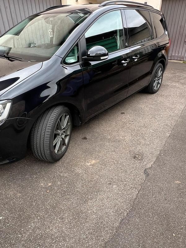 Gebraucht VW Sharan 150 PS (110 kW) 2017 Schwarz Van / Kleinbus