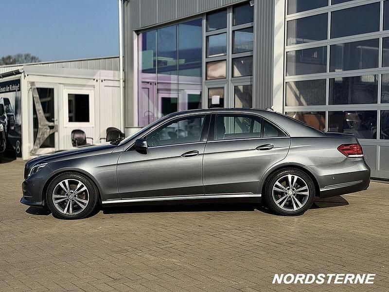 Gebraucht Mercedes E220 Avantgarde 170 PS (125 kW) 2015 Grau Limousine
