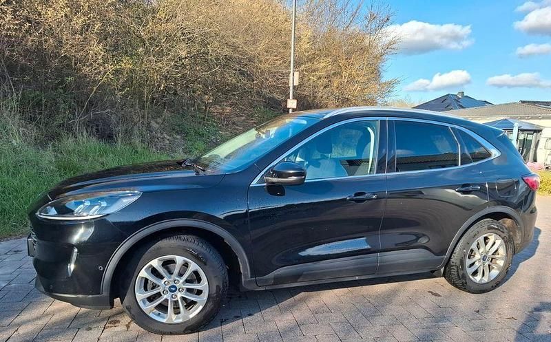 Gebraucht Ford Kuga Titanium 190 PS (139 kW) 2020 Schwarz SUV