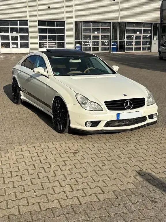 Gebraucht Mercedes CLS500 306 PS (225 kW) 2005 Weiß Coupé