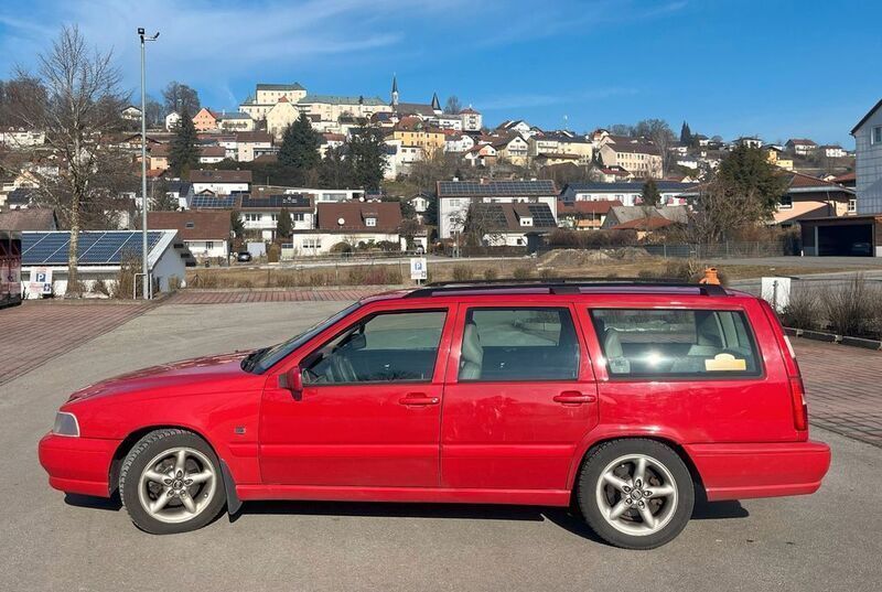 Gebraucht Volvo V70 140 PS (102 kW) 1999 Rot Kombi