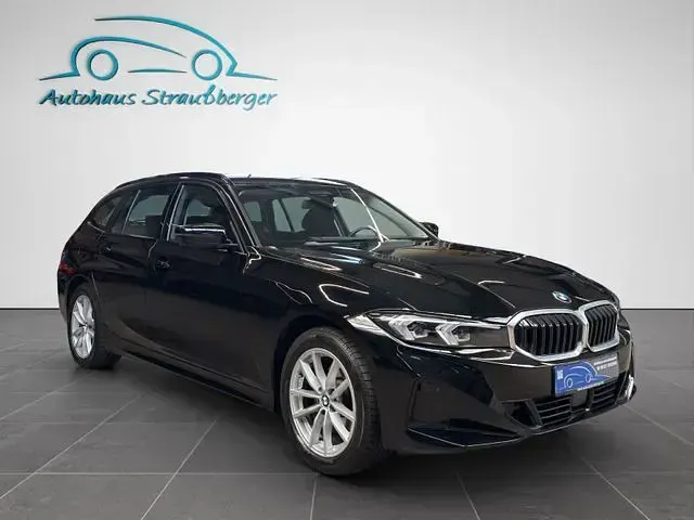 Używany BMW 320 Shadowline 190 KM (139 kW) 2024 Czarny Kombi
