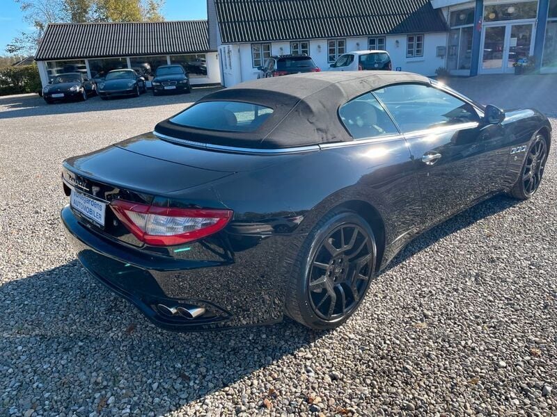Gebraucht Maserati GranCabrio 441 PS (324 kW) 2010 Schwarz Cabrio