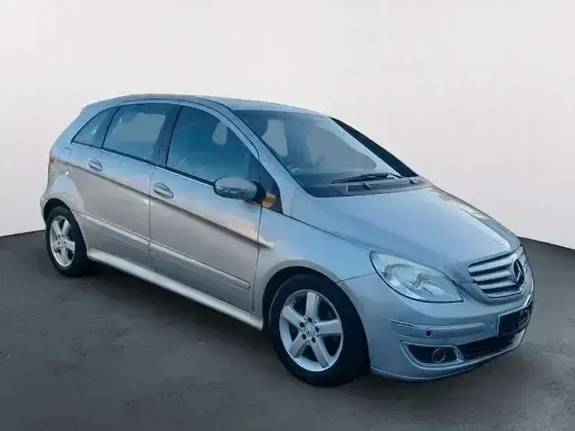 Gebraucht Mercedes B200 140 PS (102 kW) 2005 Silber Van / Kleinbus