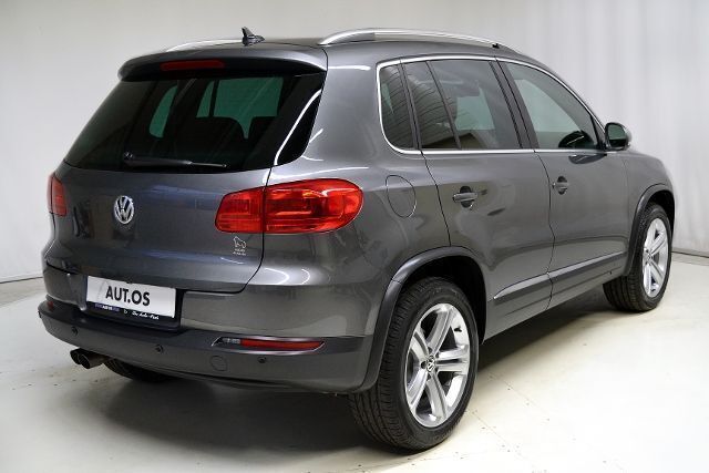 Gebraucht VW Tiguan LOUNGE 150 PS (110 kW) 2016 Grau metallic SUV