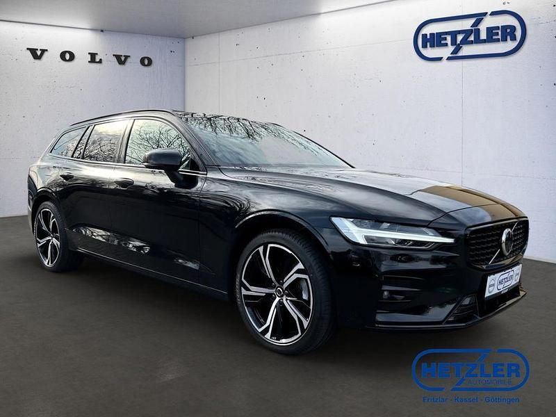 Gebraucht Volvo V60 Plus 197 PS (144 kW) 2025 Schwarz Kombi