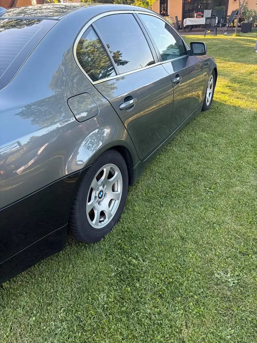 Gebraucht BMW 520 Basis 170 PS (125 kW) 2003 Grau Limousine