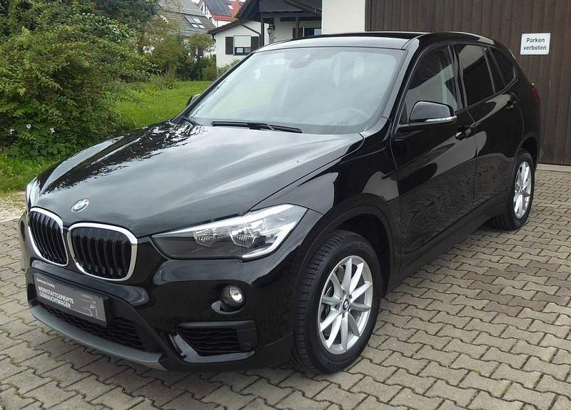 Schwarz Gebraucht 2019 BMW X1 Advantage SUV | 23.199 € (Fairer Preis) - Bild 1/4