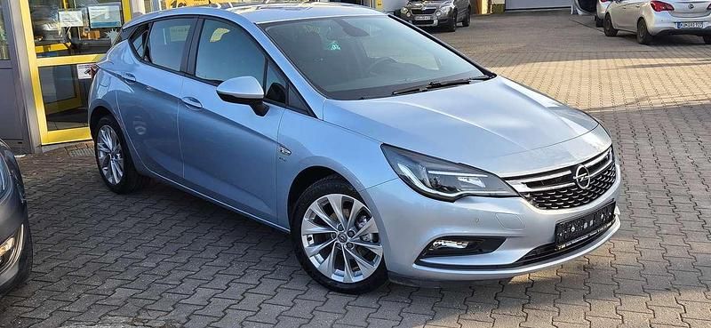 Gebraucht Opel Astra Active 125 PS (91 kW) 2019 Diamant blau(m2) / diam silb Kleinwagen