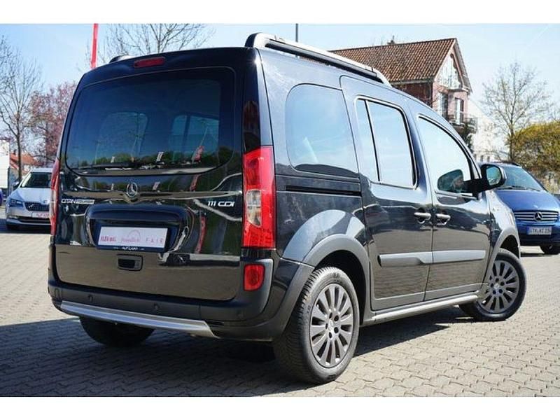 Gebraucht Mercedes Citan 111 116 PS (85 kW) 2019 Dravitschwarz metallic (metallic) Van