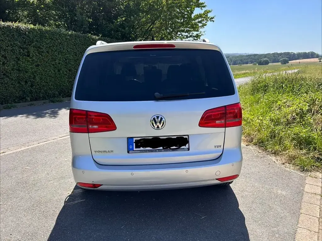 Gebraucht VW Touran Highline 140 PS (102 kW) 2012 Silber Van / Kleinbus
