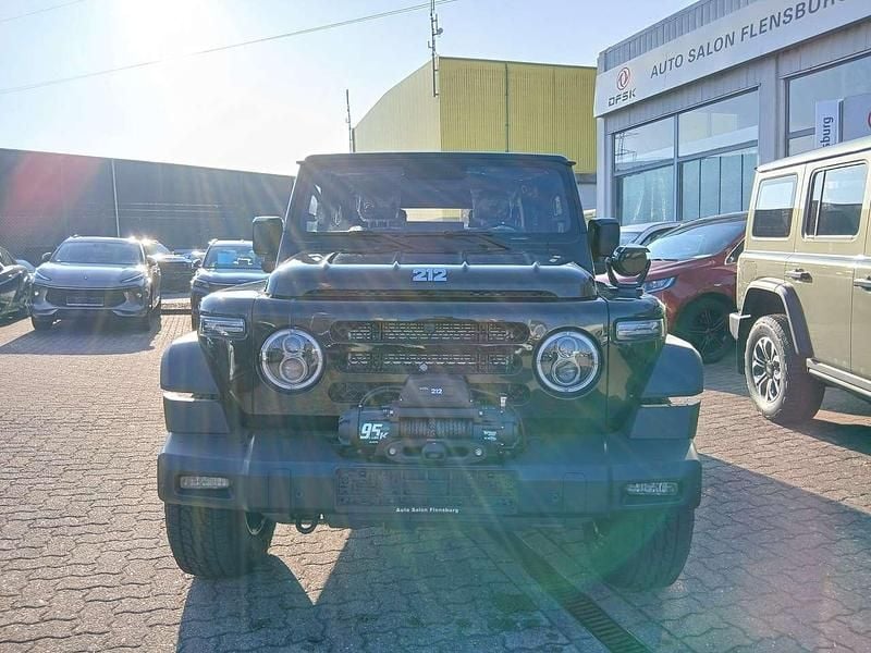 Neu BAW 212 166 PS (122 kW) 2026 Schwarz SUV