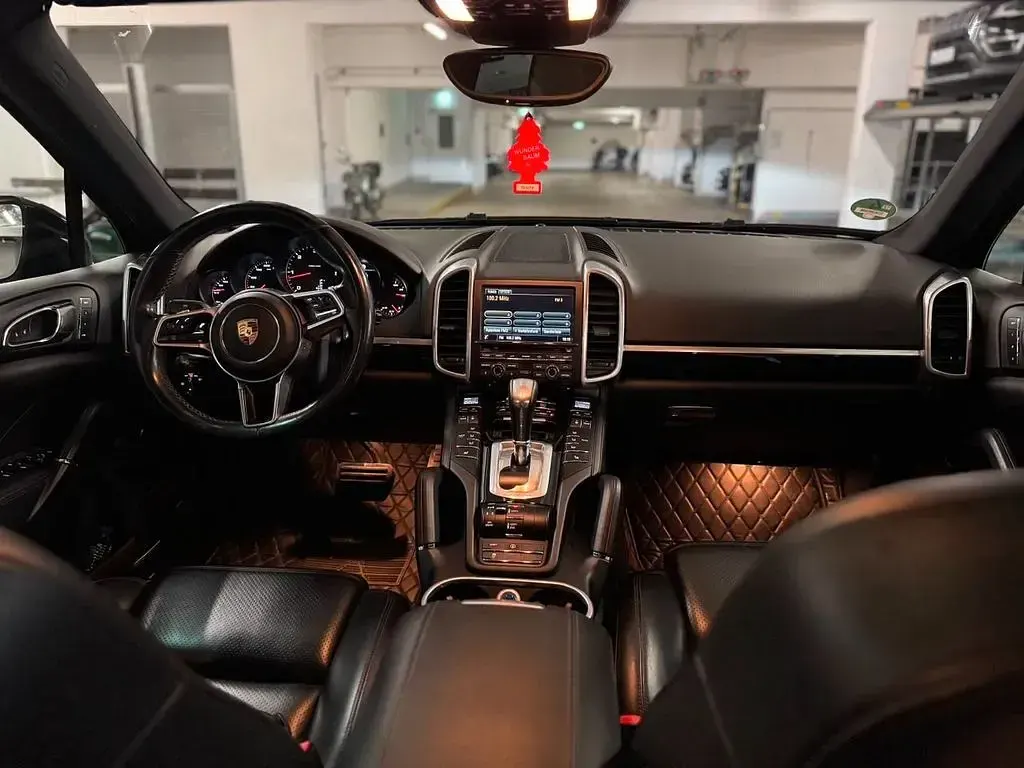 Gebraucht Porsche Cayenne 262 PS (192 kW) 2015 Schwarz SUV