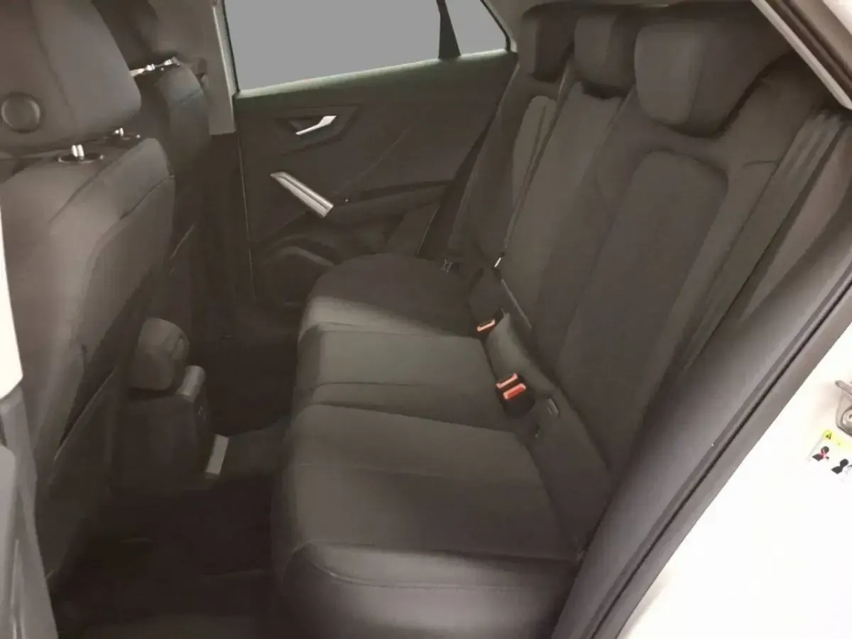 Gebraucht Audi Q2 Advanced Plus 150 PS (110 kW) 2025 Gletscherweiß metallic SUV