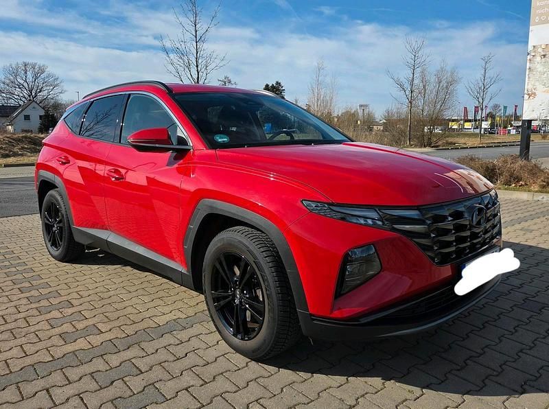 Gebraucht Hyundai Tucson Select 150 PS (110 kW) 2023 Rot SUV