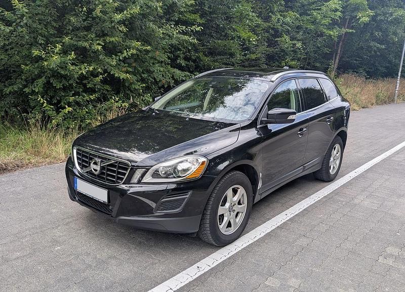 Schwarz Gebraucht 2013 Volvo XC60 Summum SUV | 14.750 € (Superpreis) - Bild 1/4