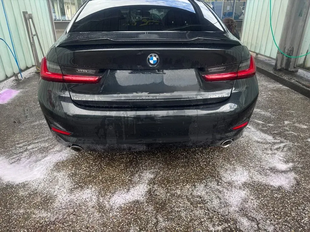 Gebraucht BMW 330e Advantage 292 PS (214 kW) 2020 Schwarz Limousine