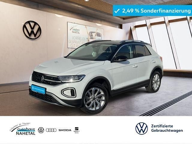 Weiss Gebraucht 2024 VW T-Roc Active SUV | 28.850 € (Fairer Preis) - Bild 1/3
