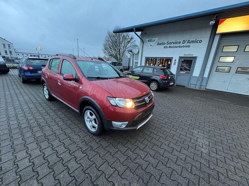 Gebraucht Dacia Sandero Stepway 90 PS (66 kW) 2016 Rot Limousine
