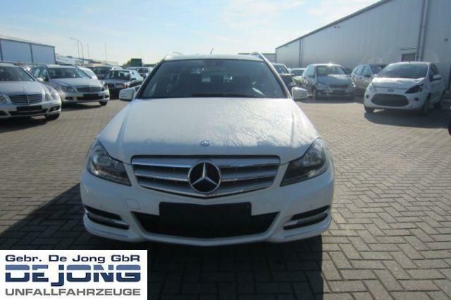 Gebraucht Mercedes C220 Avantgarde 170 PS (125 kW) 2011 Weiß Kombi