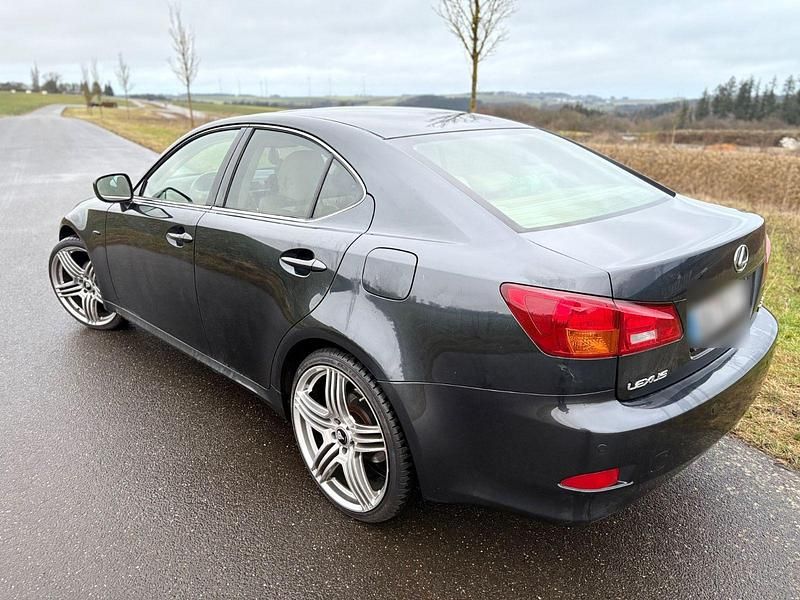 Gebraucht Lexus IS220 177 PS (130 kW) 2006 Grau Limousine