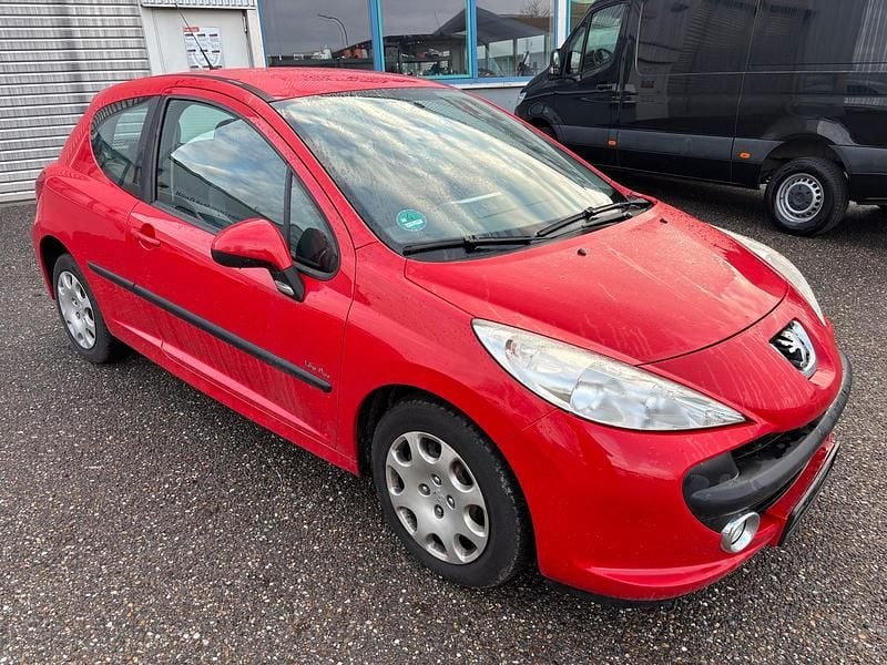 Gebraucht Peugeot 207 95 PS (69 kW) 2009 Rot Kleinwagen