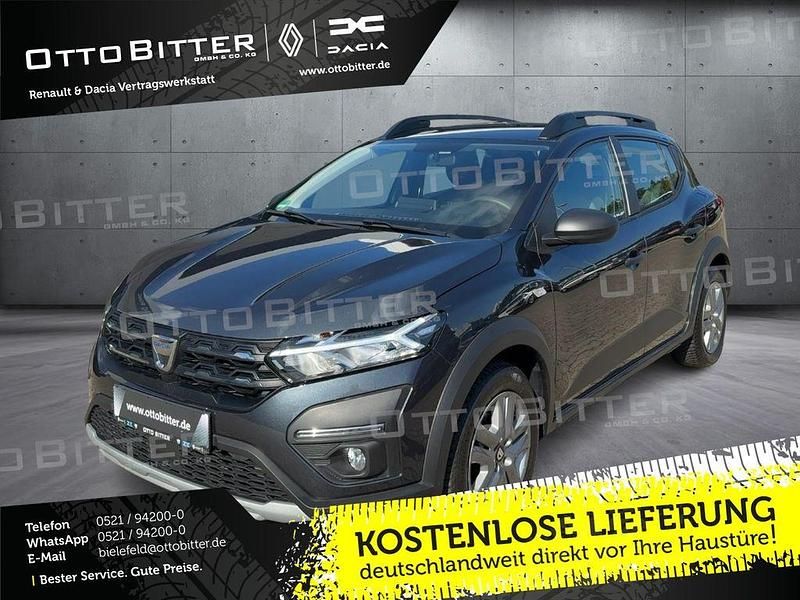 Grau Gebraucht 2021 Dacia Sandero Essentiel Kleinwagen | 12.245 € (Fairer Preis) - Bild 1/4