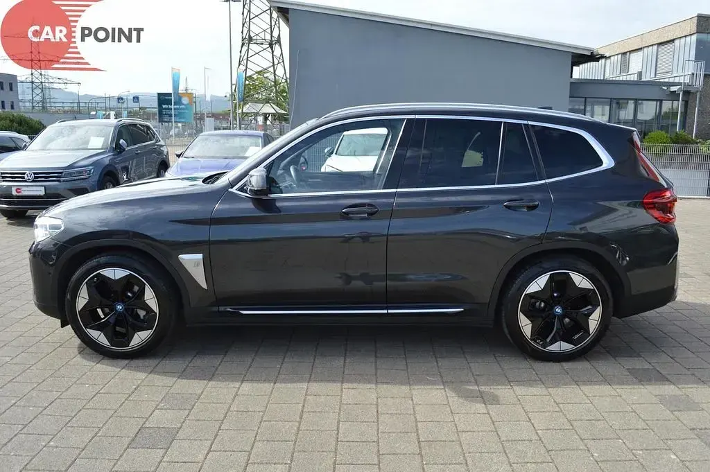 Gebraucht BMW iX3 Impressive 210 kW (286 PS) 2021 Sophistograu brillanteffekt metalli SUV