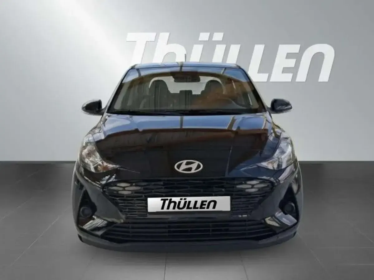 Gebraucht Hyundai i10 Trend 63 PS (46 kW) 2025 Kleinwagen