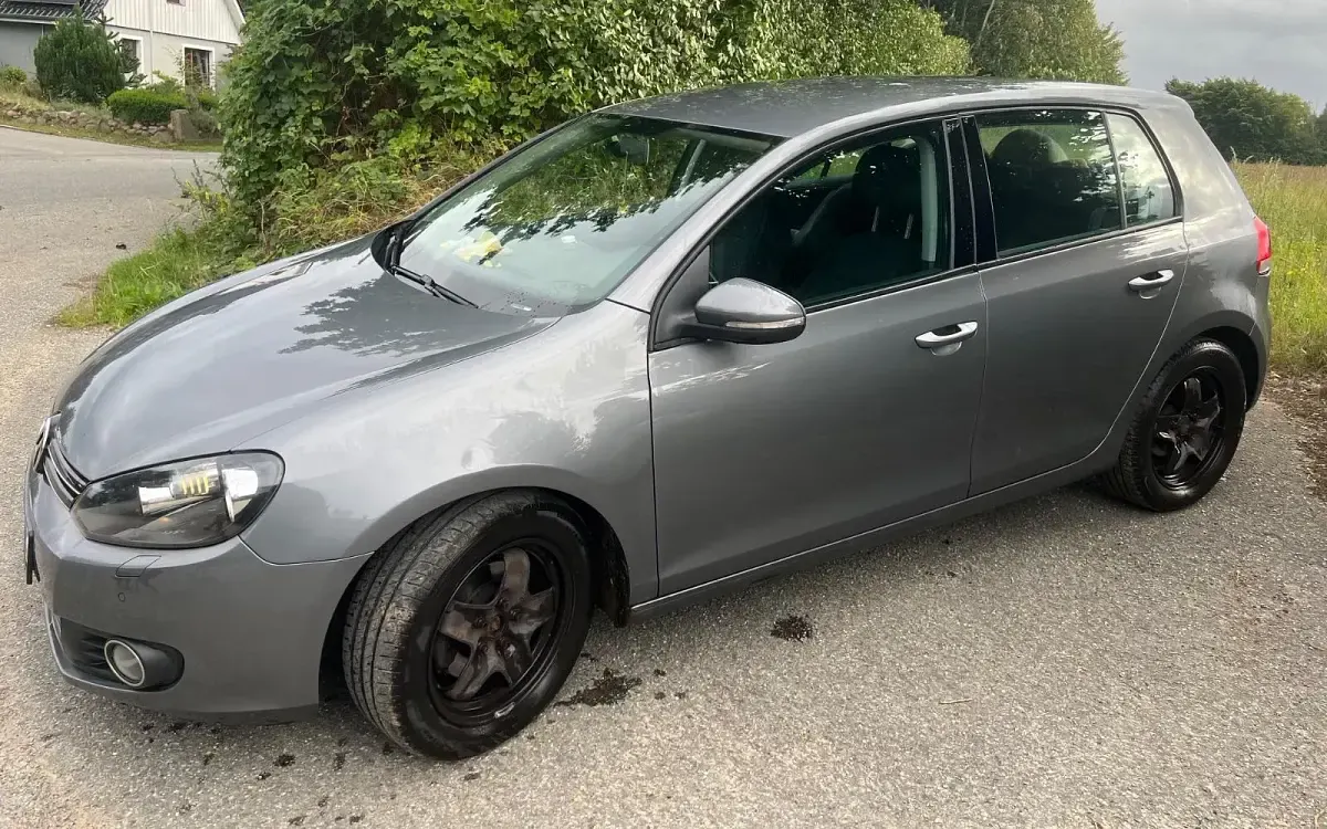 Gebraucht VW Golf VI Comfortline 102 PS (75 kW) 2009 Grau Kleinwagen