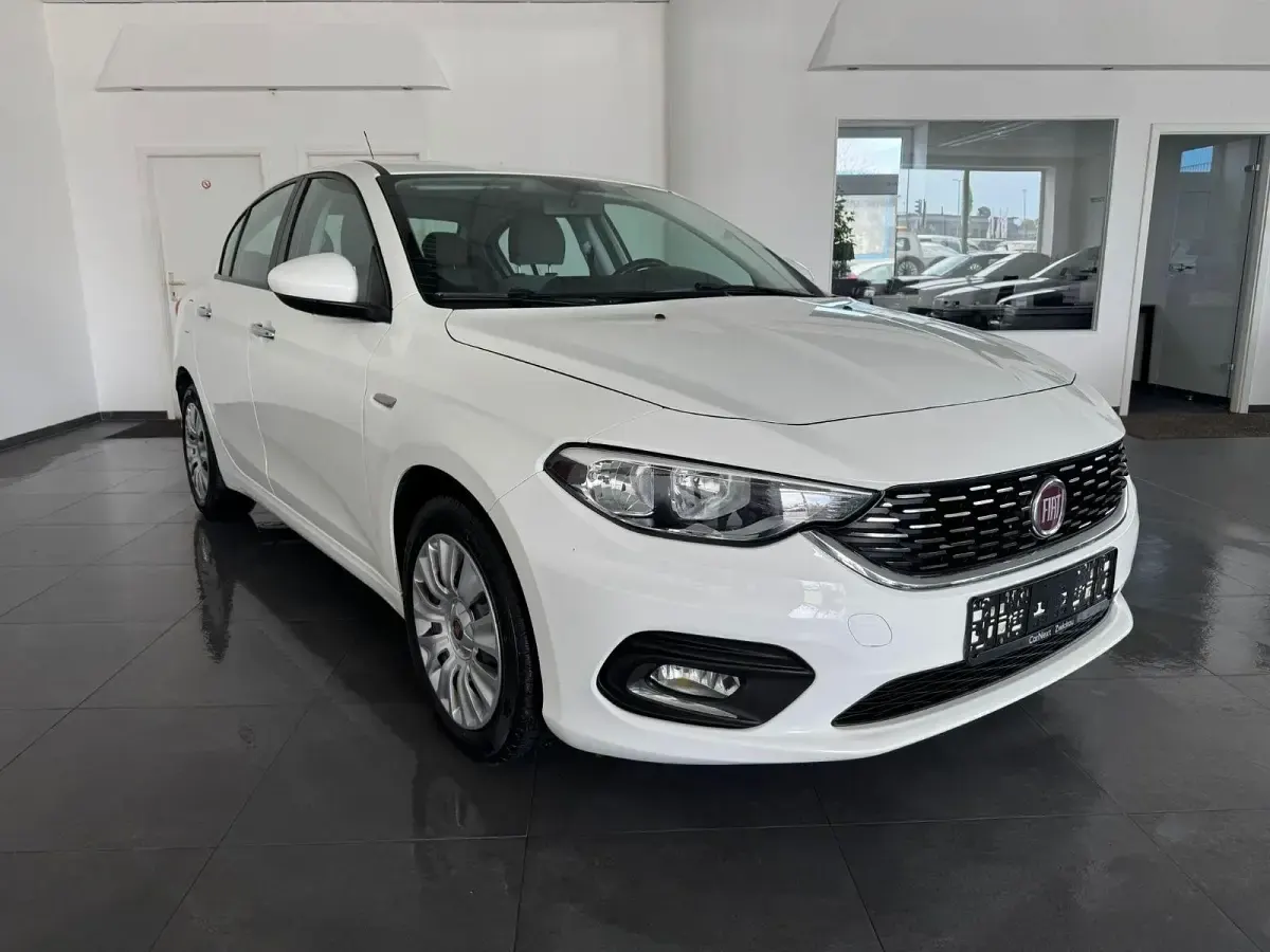 Usado Fiat Tipo Pop 95 CV (69 kW) 2018 Blanco Berlina