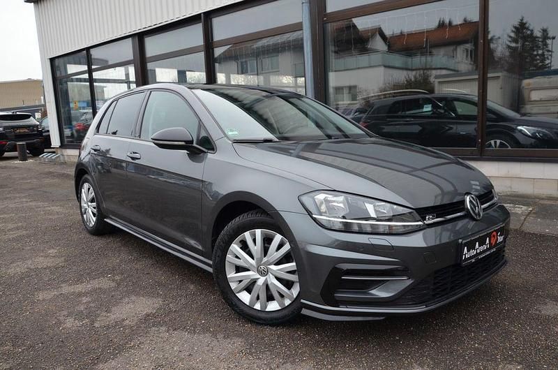 Gebraucht VW Golf VII IQ Drive 150 PS (110 kW) 2019 Indiumgrau metallic Kleinwagen
