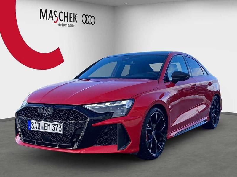 Progressivrot metallic Gebraucht 2024 Audi RS3 Premium Kleinwagen | 67.440 € (Fairer Preis) - Bild 1/4