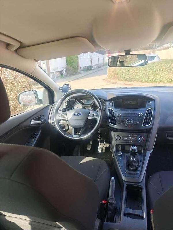 Gebraucht Ford Focus Business Edition 125 PS (91 kW) 2016 Kombi