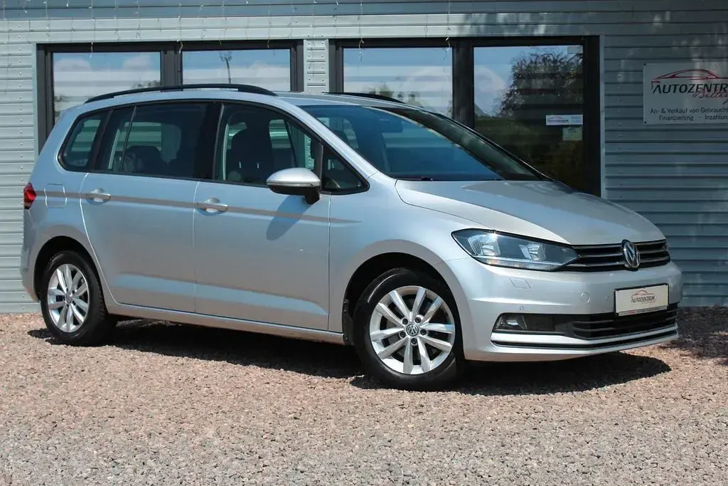 Gebraucht VW Touran Comfortline 116 PS (85 kW) 2018 Silber Van / Kleinbus