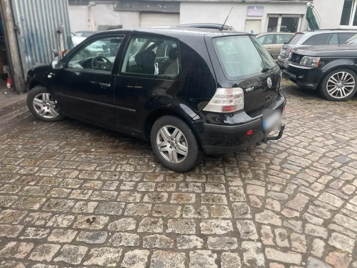Gebraucht VW Golf 75 PS (55 kW) 2002 Schwarz Coupé