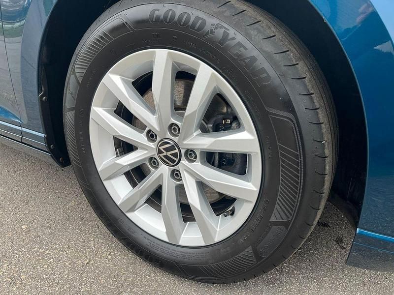 Gebraucht VW Passat Business 150 PS (110 kW) 2023 Blau Kombi