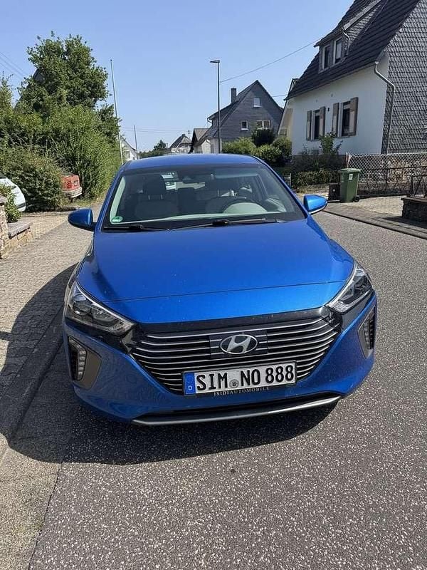Gebraucht 2018 Hyundai Ioniq Trend Limousine | 14.990 € (Fairer Preis) - Bild 1/4