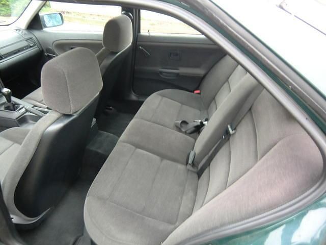 Gebraucht BMW 316 102 PS (75 kW) 1995 Grün Limousine