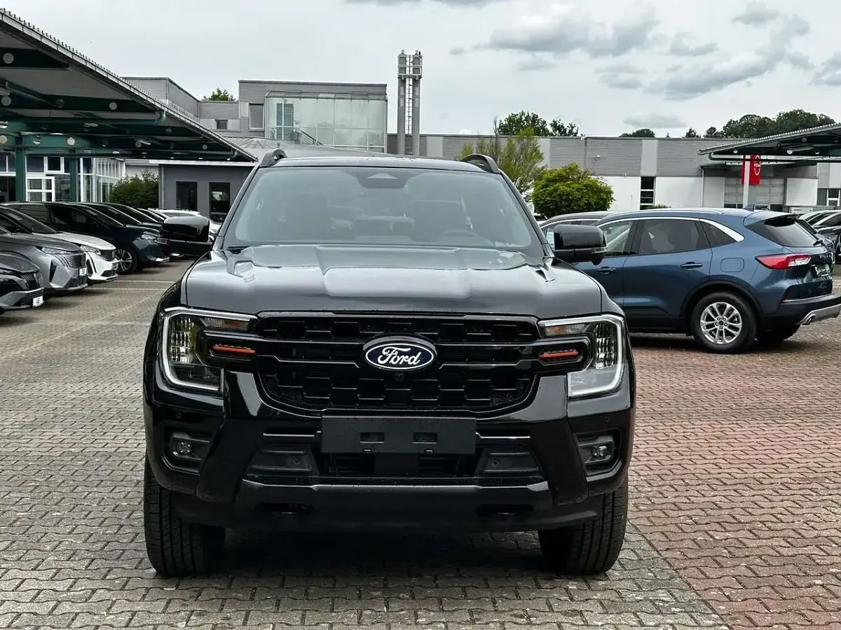 Neu Ford Ranger 241 PS (177 kW) 2026 Schwarz Pickup