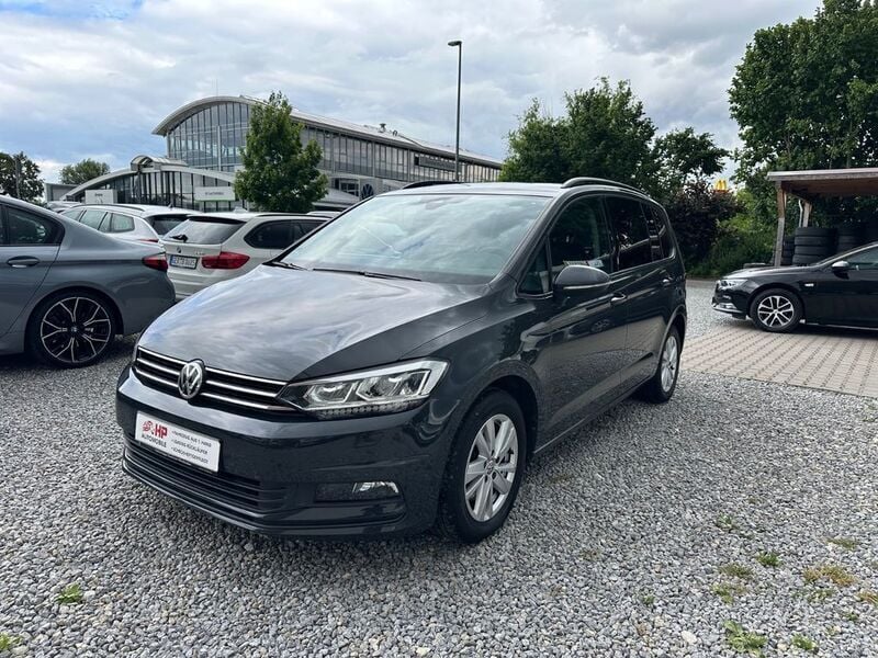 Grau Gebraucht 2020 VW Touran Comfortline Van / Kleinbus | 19.499 € (Fairer Preis) - Bild 1/4