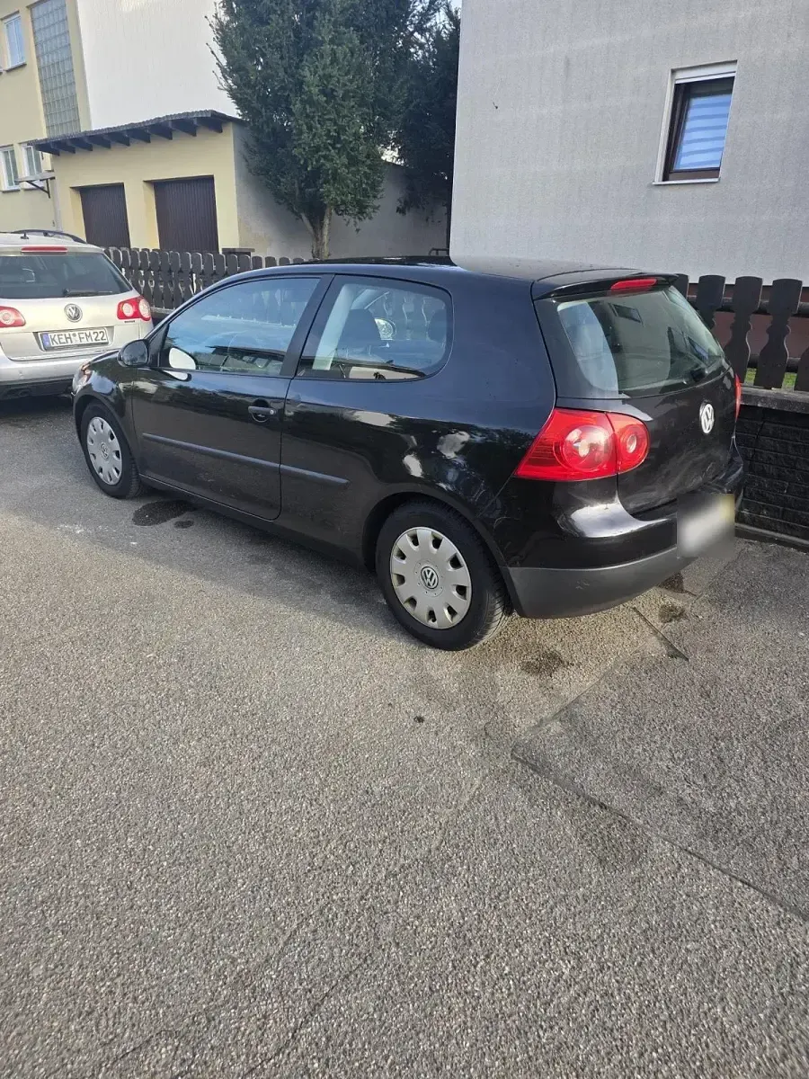Gebraucht VW Golf V 102 PS (75 kW) 2006 Silber Kleinwagen