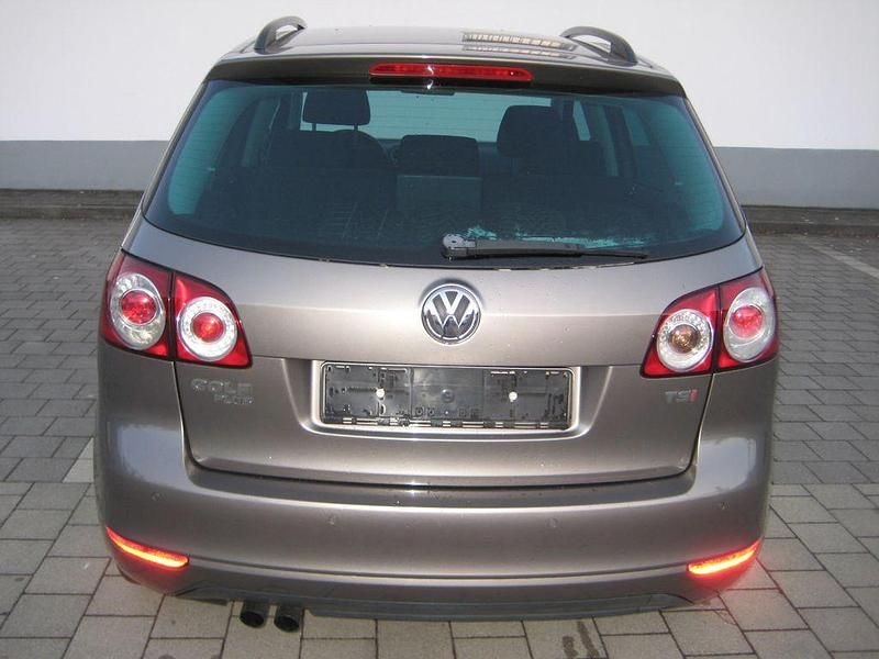 Gebraucht VW Golf Plus Comfortline 122 PS (89 kW) 2009 Braun Van / Kleinbus