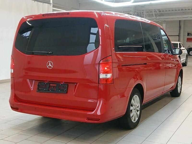 Gebraucht Mercedes V220 163 PS (119 kW) 2022 Jupiterrot Van / Kleinbus