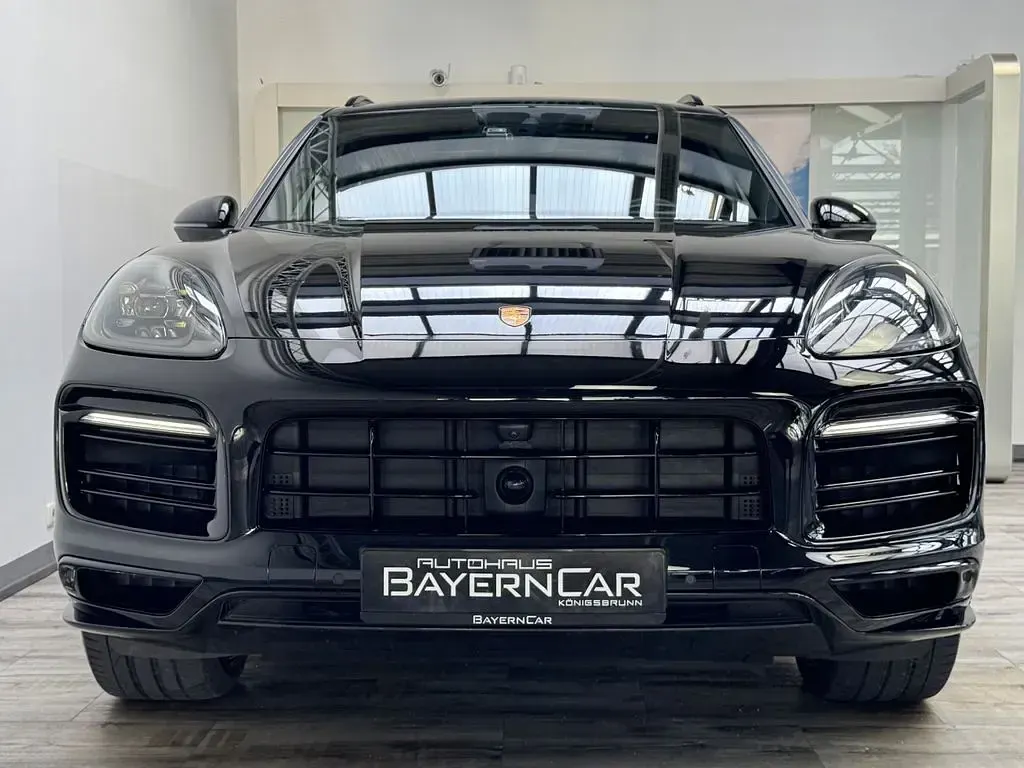 Gebraucht Porsche Cayenne E-Hybrid Platinum Edition 470 PS (345 kW) 2023 Chromitschwarz SUV