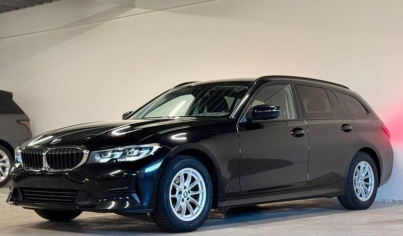 Schwarz Gebraucht 2020 BMW 318 Limousine | 17.545 € (Guter Preis) - Bild 1/4